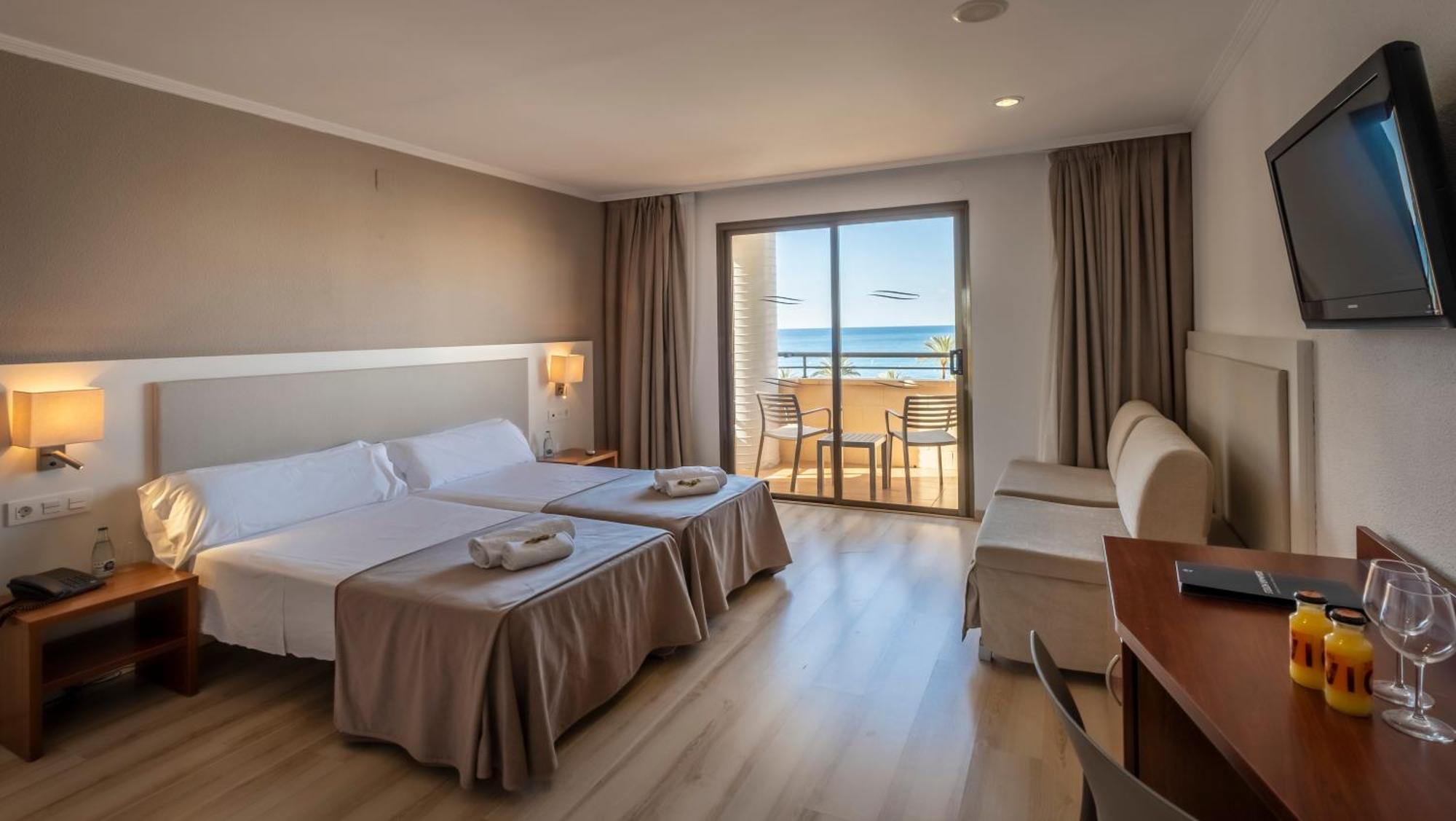 Family Room with Sea View,1646330738:JPEG