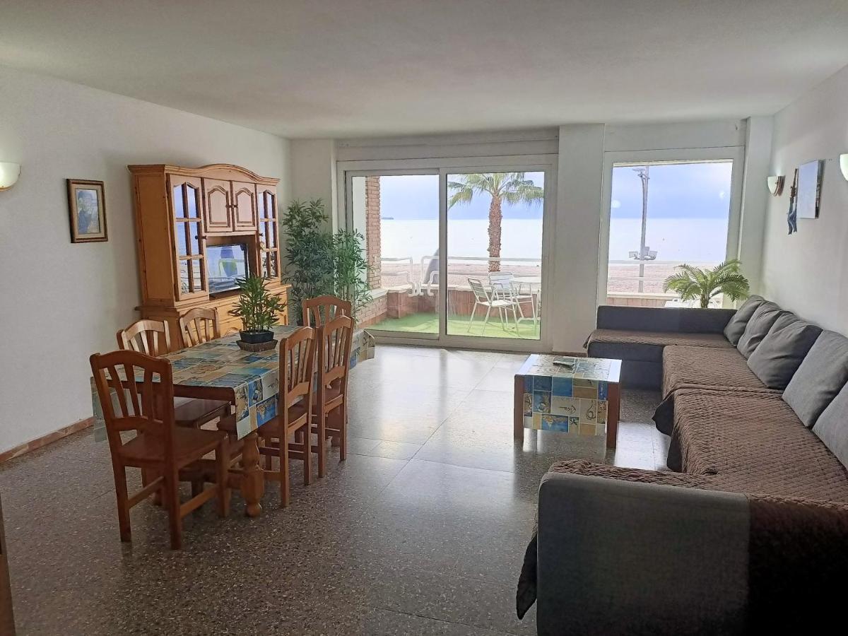 Four-Bedroom Apartment Sea View