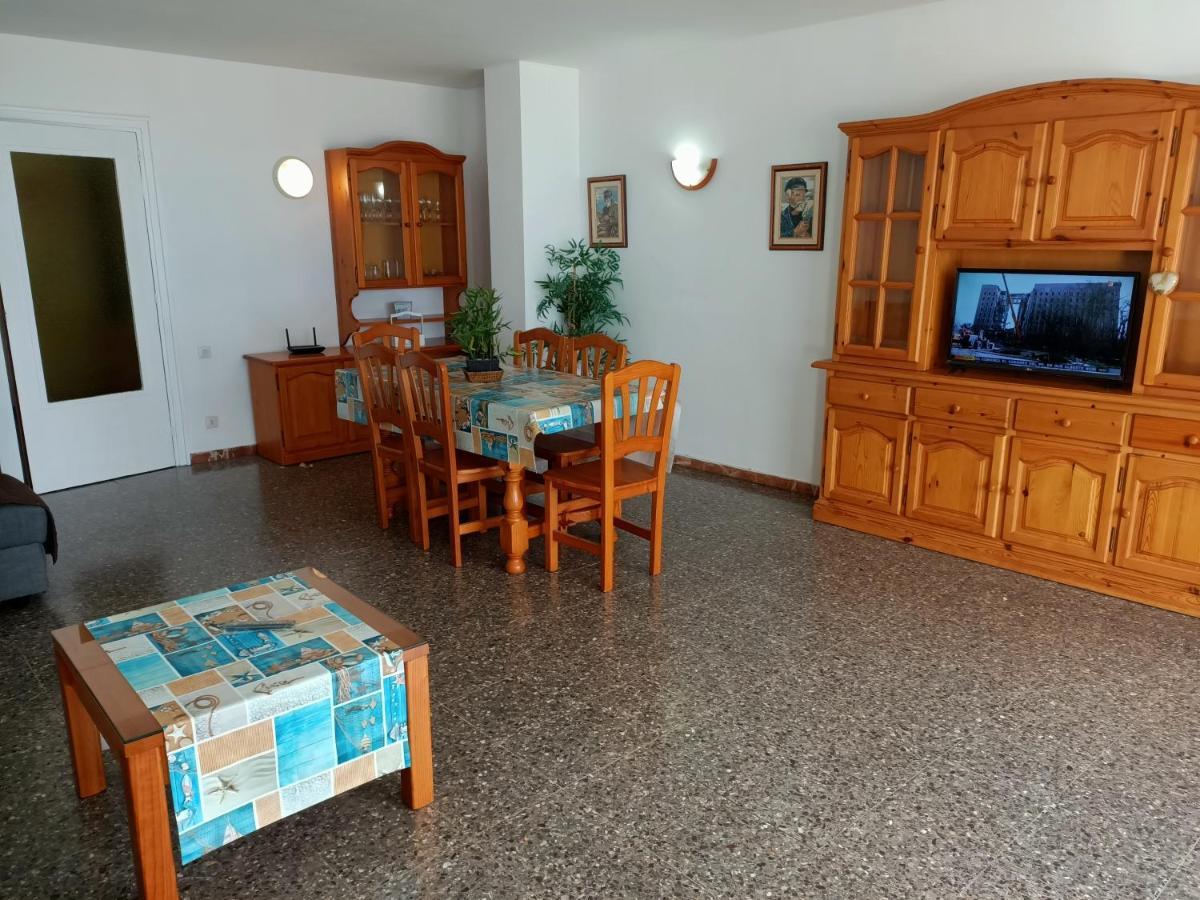 Four-Bedroom Apartment Sea View