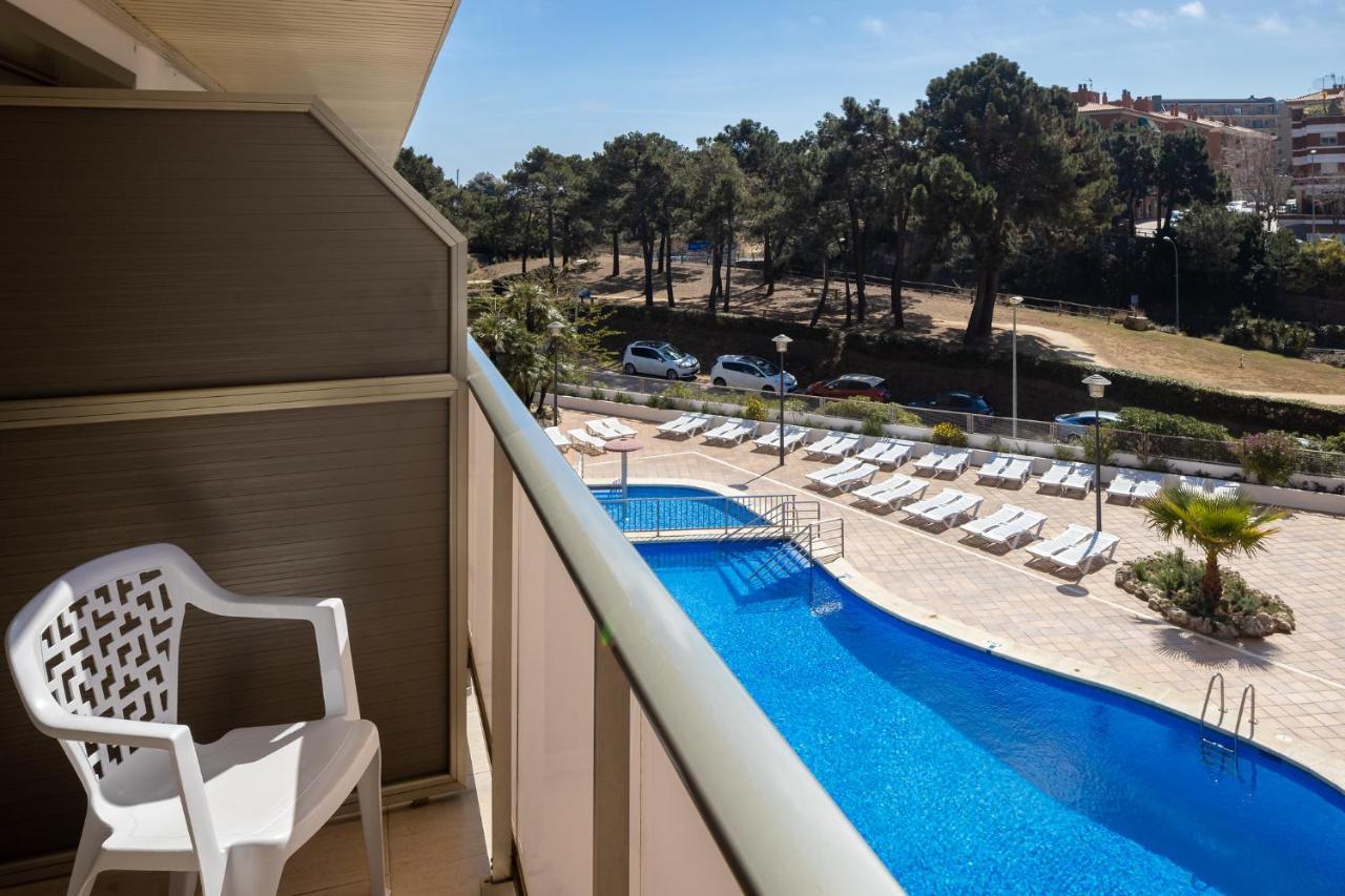 Twin Room Pool View,1385532629:JPEG