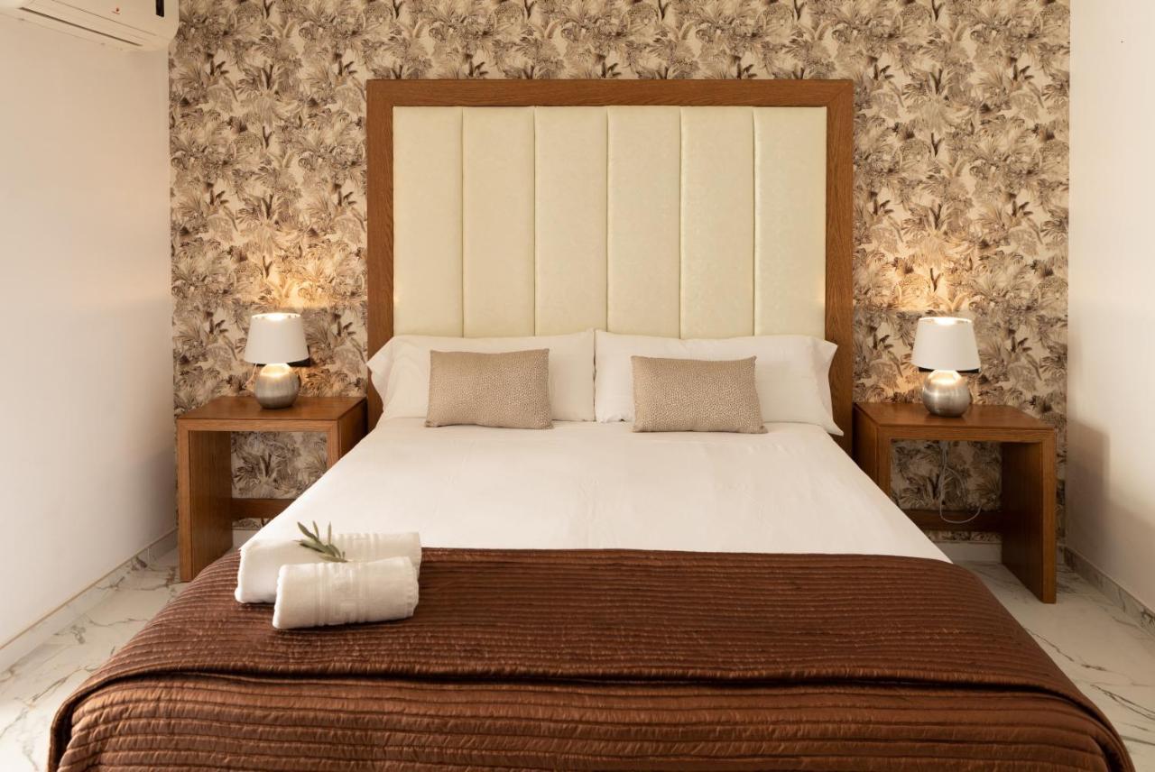 Double Room with Sea View,1382475458:JPEG