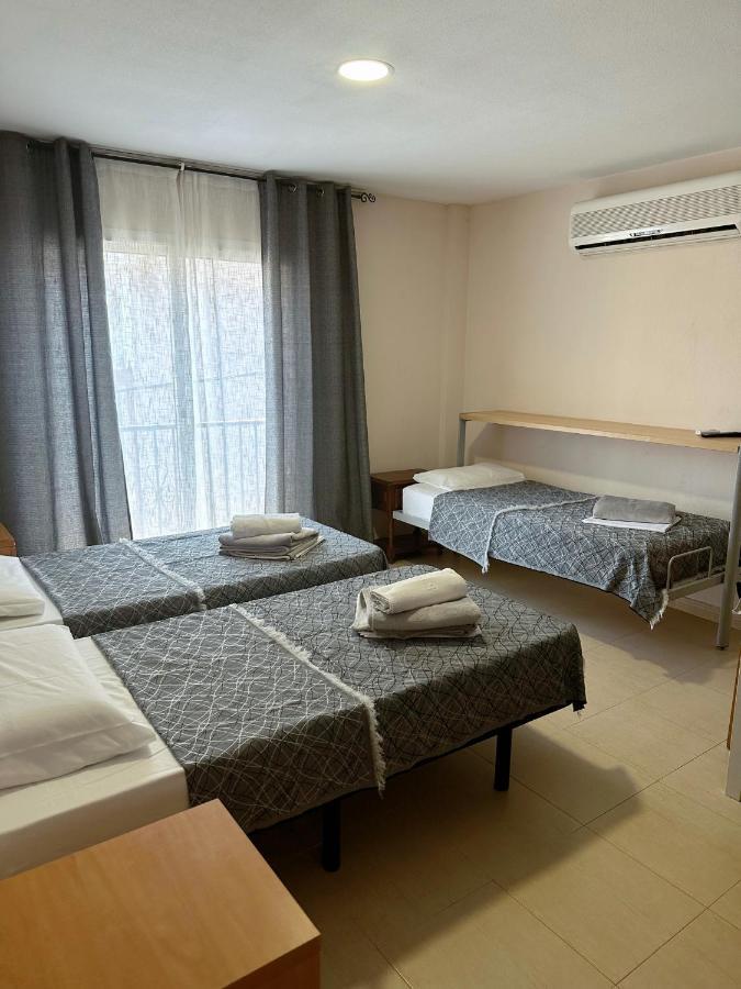 One-Bedroom Apartment (5 Adults),1406047805:JPEG