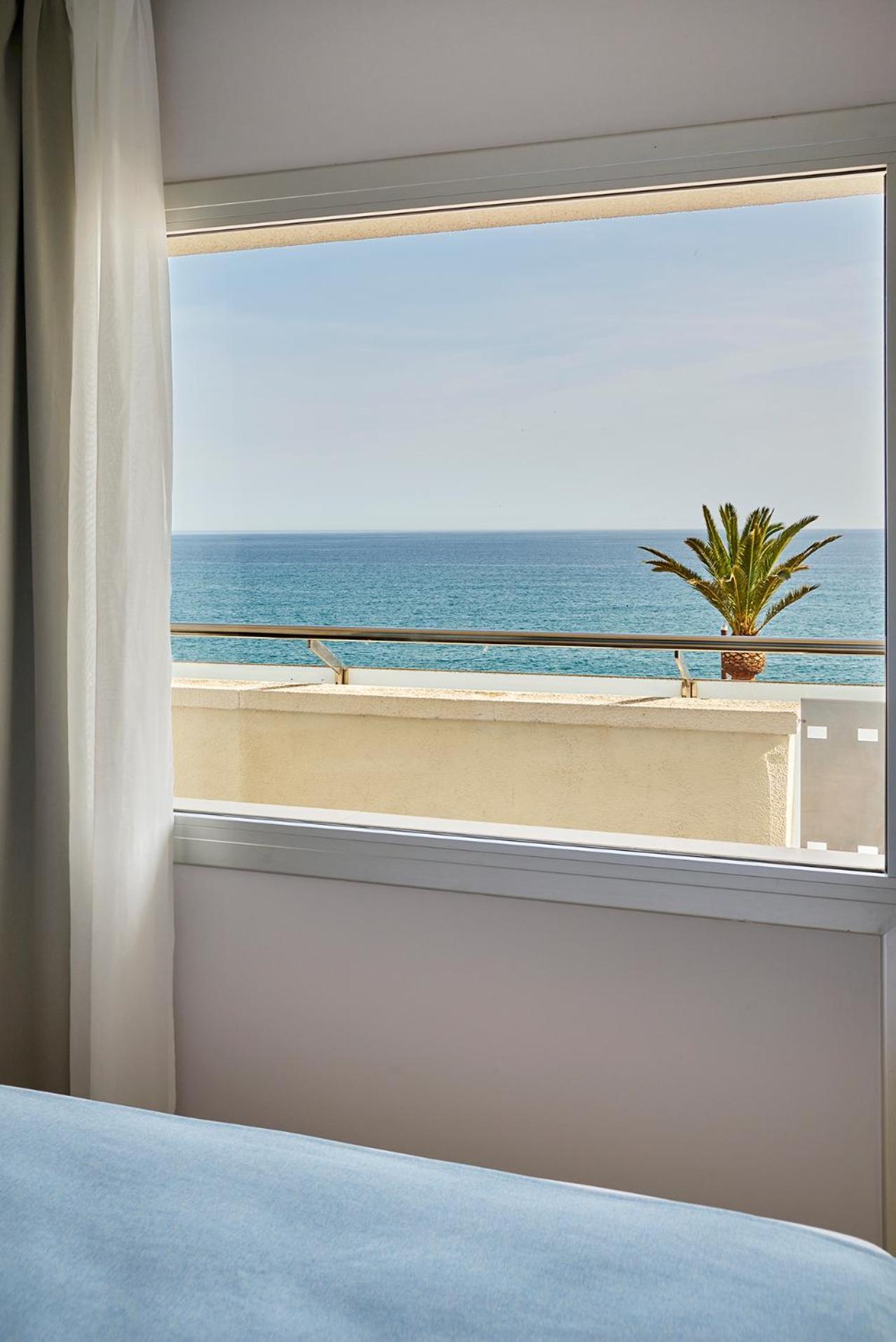 Double Room with Sea View and Balcony,1566906953:JPEG