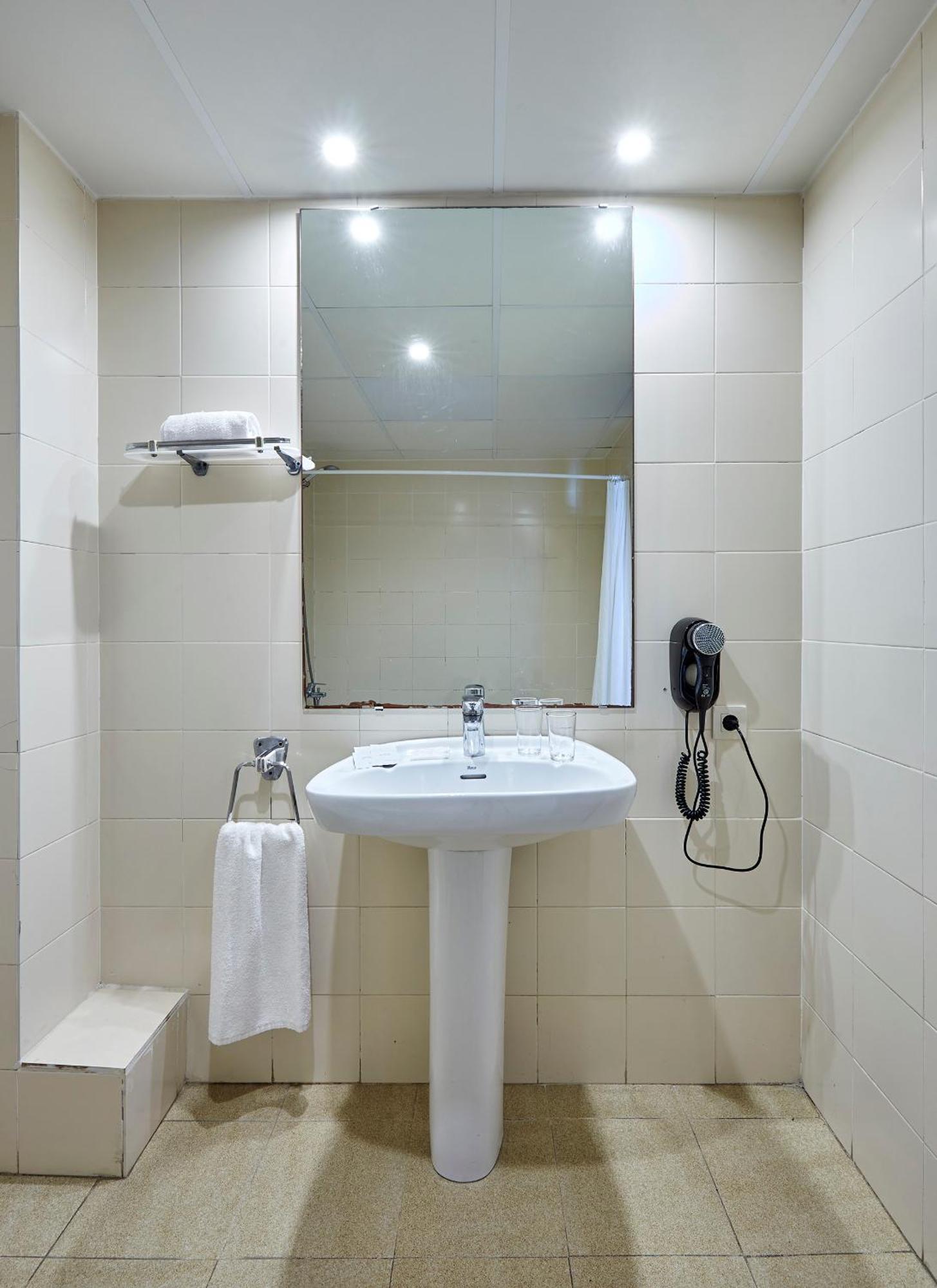 Budget Single Room