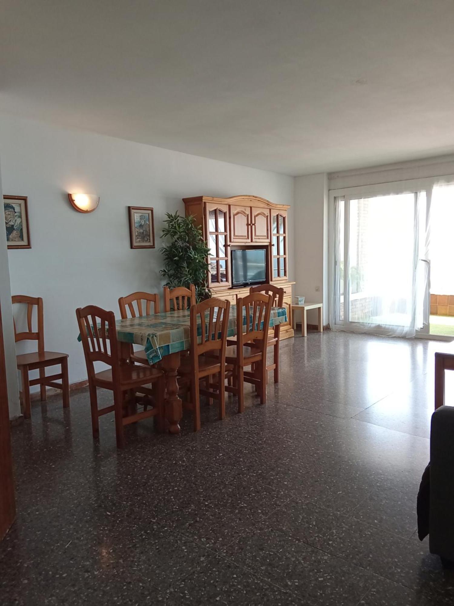 Four-Bedroom Apartment Sea View