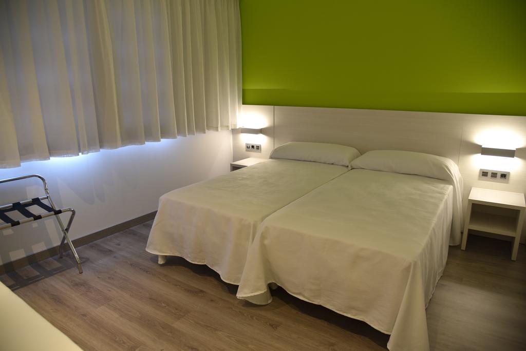 Standard Triple Room,434557941:JPEG