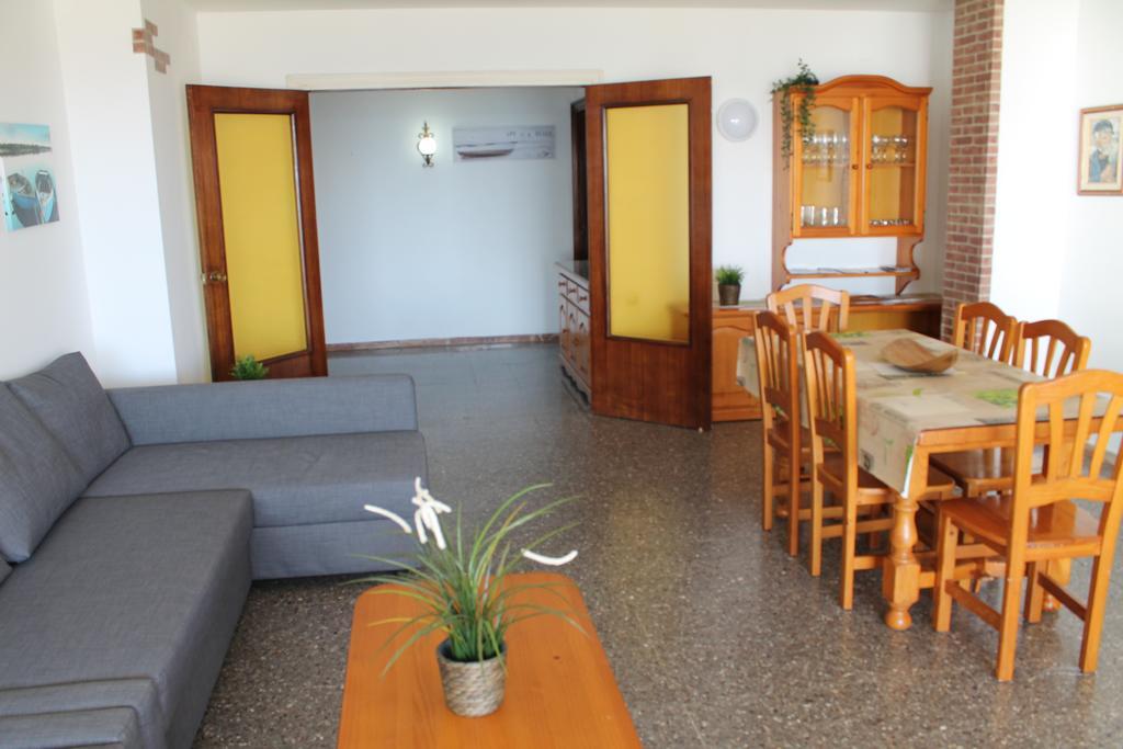 Four-Bedroom Apartment Sea View