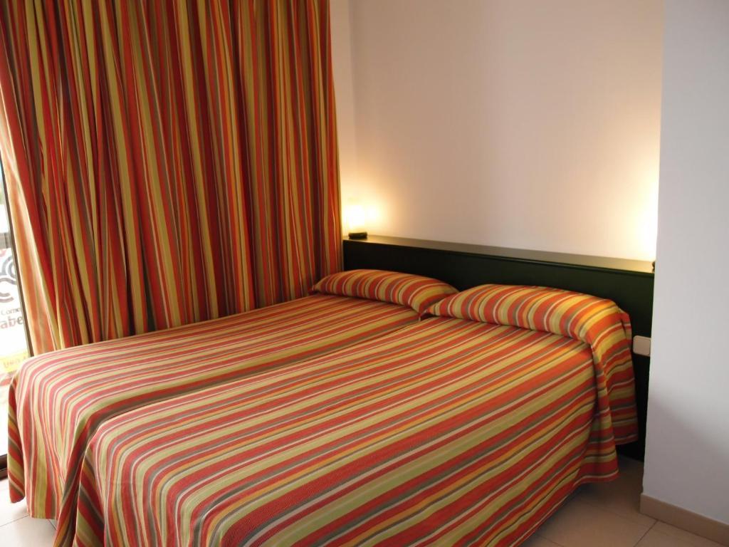 Family One-Bedroom Apartment with Balcony,63111979:JPEG