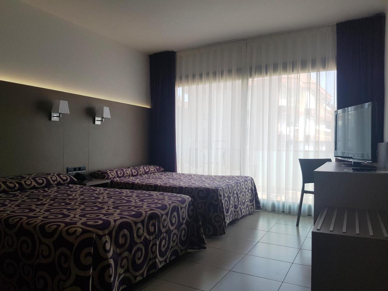 Double or Twin Room Pool View,790823787:JPEG