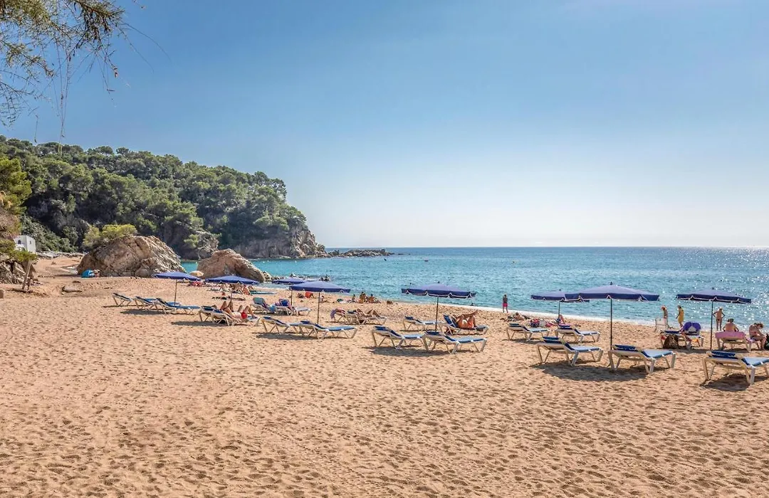 Stunning Apartment In Lloret De Mar With 1 Bedrooms, Outdoor Swimming Pool And Swimming Pool-1