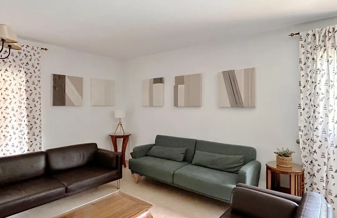 Comoda E Intima Villa Con Piscina Pricvada. 4 Suites + 4 Hab. + 2 Banos-1