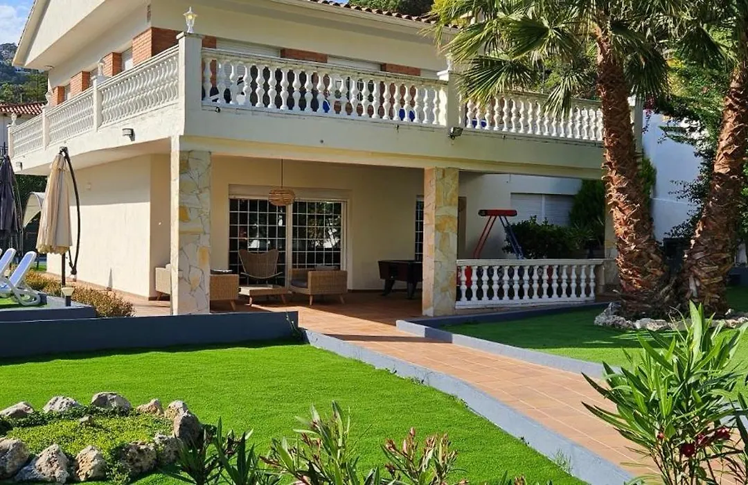 Ainara Luxury-1