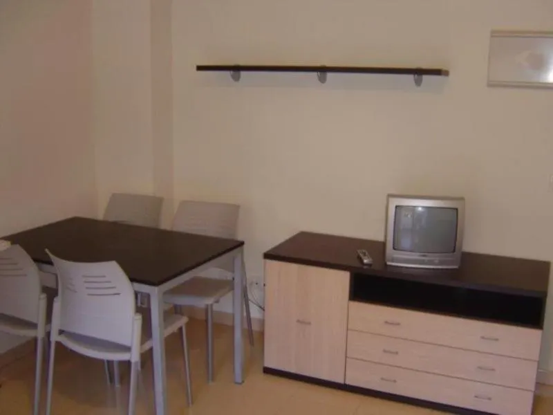 L Hort Apartments-1