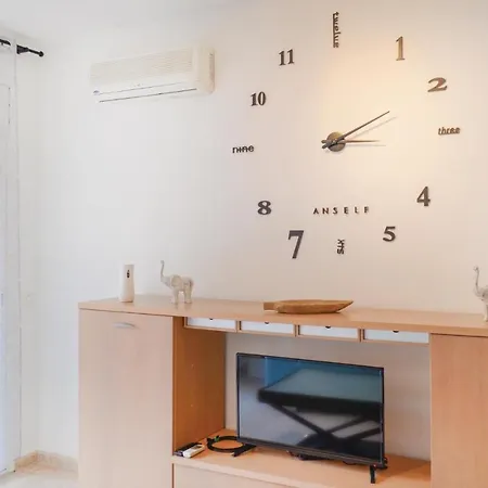 Stunning Apartment In Lloret De Mar With 1 Bedrooms, Outdoor Swimming Pool And Swimming Pool-2