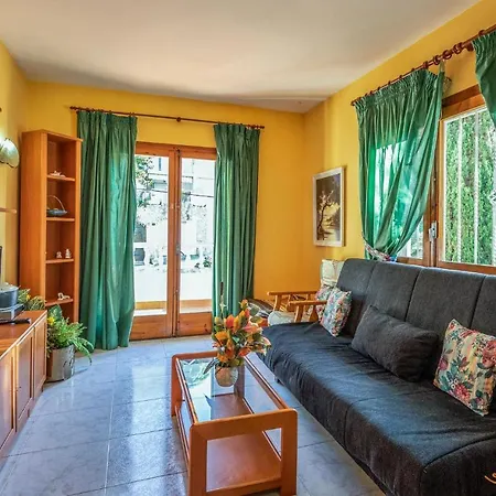 Nice Home In Lloret De Mar With 2 Bedrooms And Outdoor Swimming Pool-2