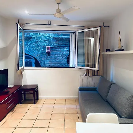 Centrico Apartamento A 150 Metros De La Playa. Parking*-2