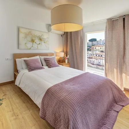 Apartament Pau Casals, 2 Min Walk From The Sea & Sea View-2