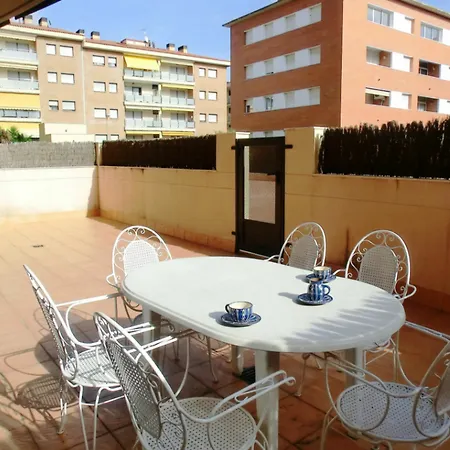 Apartment In Lloret De Mar - 104289 By Mo Rentals-3