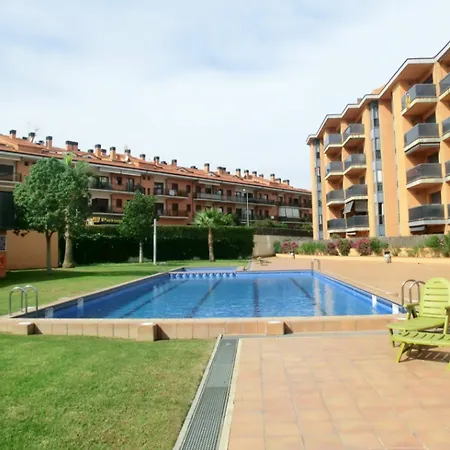 Apartment In Lloret De Mar - 104277 By Mo Rentals-3