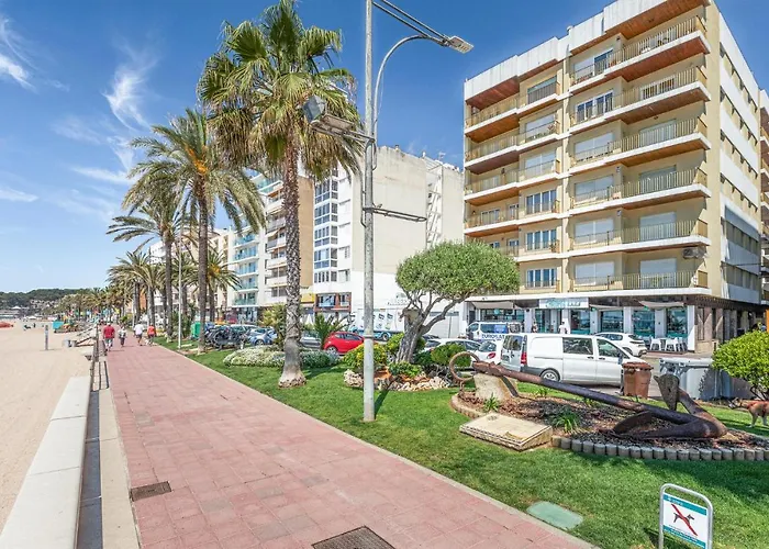 Amazing Apartment In Lloret De Mar With 2 Bedrooms And Wifi che accetta animali